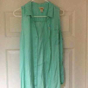 EUC - Women’s Sleeveless Shirt - Mossimo Size L